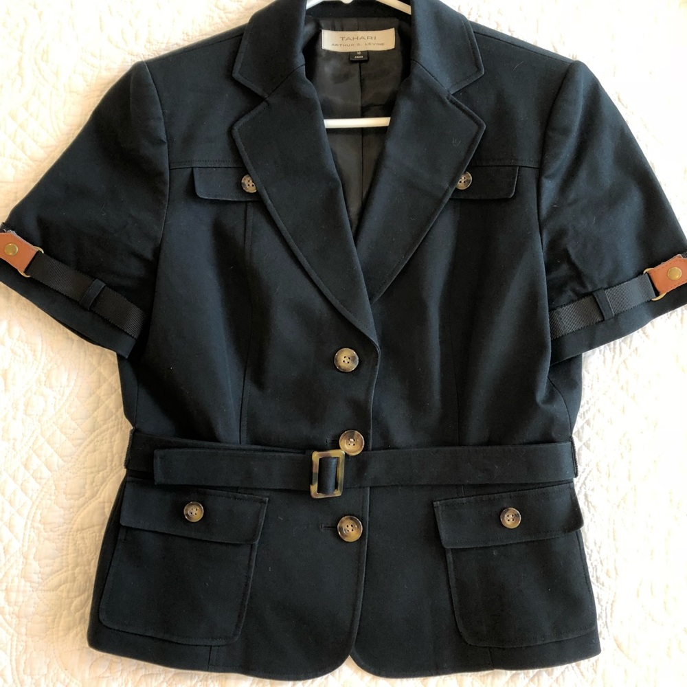 Tahari Arthur S. Levine black short sleeve blazer